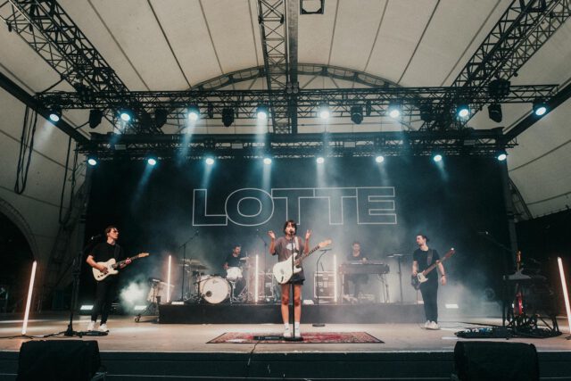 @musikvonlotte | Festivals 2021 | 📷 @markushaner | #dennisbaumannlighting #lotte #lightingdesign #hog4 @etcliveevents #dailybeams #brightnessblog @brightnessblog #astera @asteradeutschland