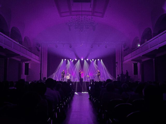 @radiodoria | Shows 2022 | 📷 @dennisedge | #dennisbaumannlighting #radiodoria #janjosefliefers #lightingdesign #ma2 #ma3 @ma_lighting_international #dailybeams #brightnessblog @brightnessblog