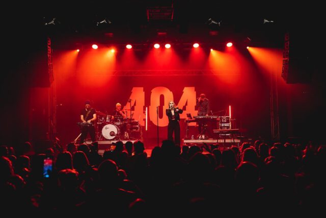 @alexafeser | Liebe 404 Tour 2023 | 📷 @ninoboulevard | #dennisbaumannlighting #alexafeser #liebe404tour #lightingdesign #ma3 #ma2 @ma_lighting_international #dailybeams #brightnessblog @brightnessblog #astera @asteradeutschland #glp @germanlightproducts